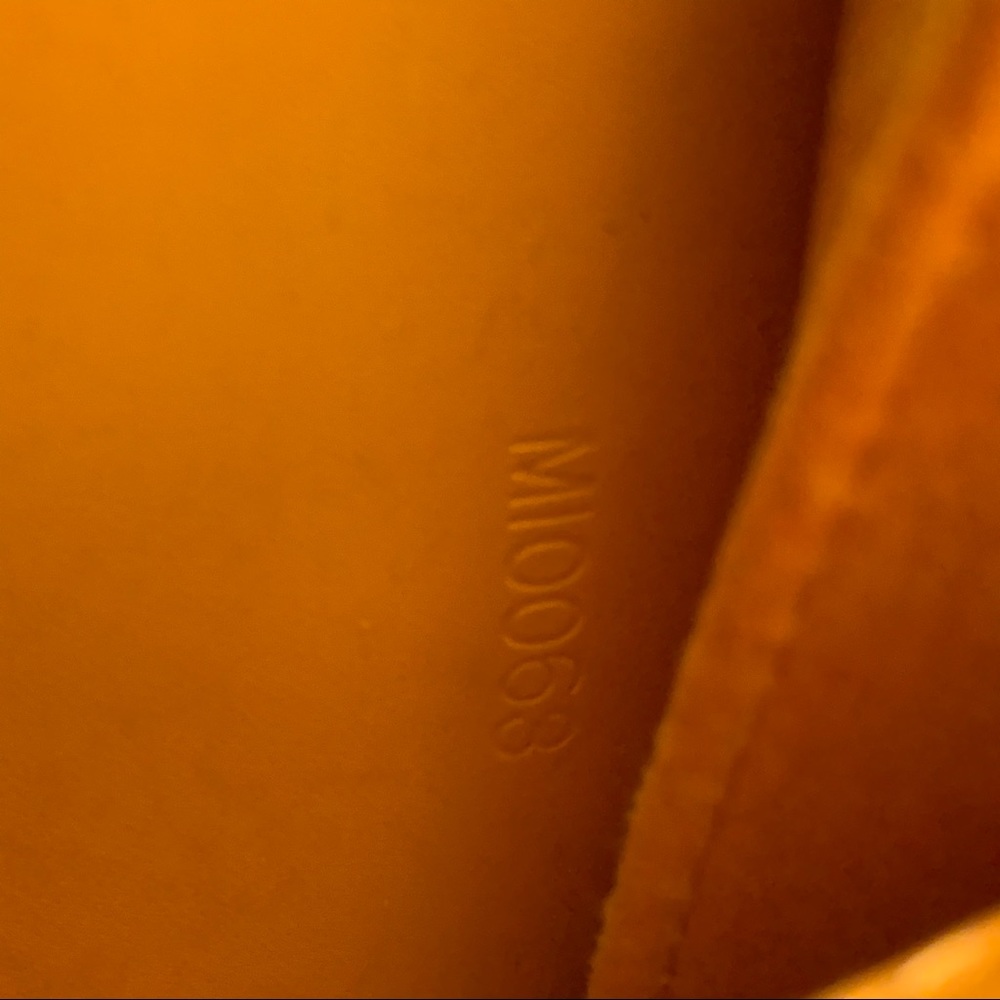 Louis Vuitton Epi Pont Neuf - Picture 8 of 8